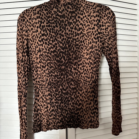 Leopard turtleneck - Picture 2 of 2